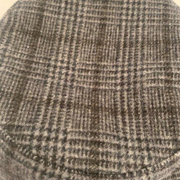 Club Monaco hat - Picture 5 of 7